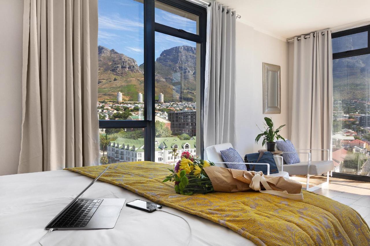 Appartement Urban Oasis At The Four Seasons à Le Cap Extérieur photo