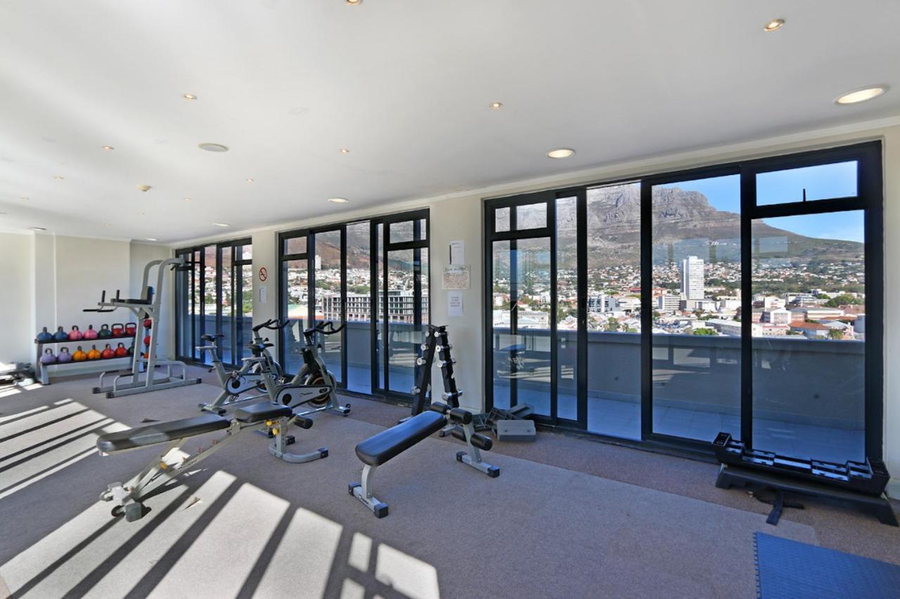 Appartement Urban Oasis At The Four Seasons à Le Cap Extérieur photo