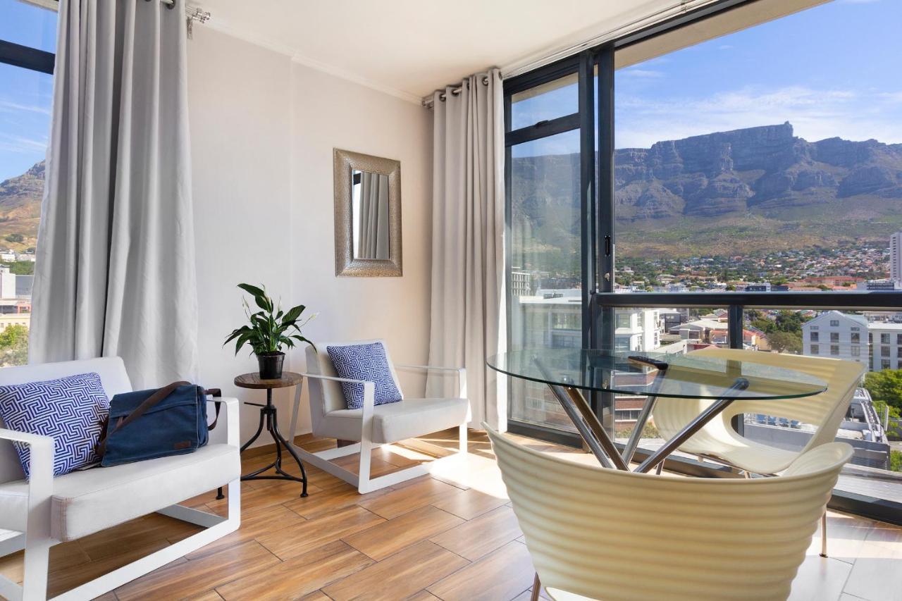Appartement Urban Oasis At The Four Seasons à Le Cap Extérieur photo