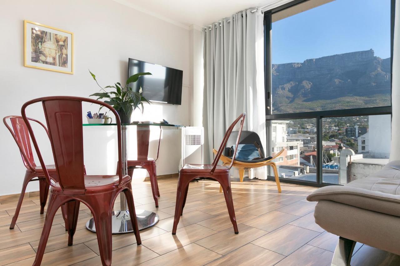 Appartement Urban Oasis At The Four Seasons à Le Cap Extérieur photo